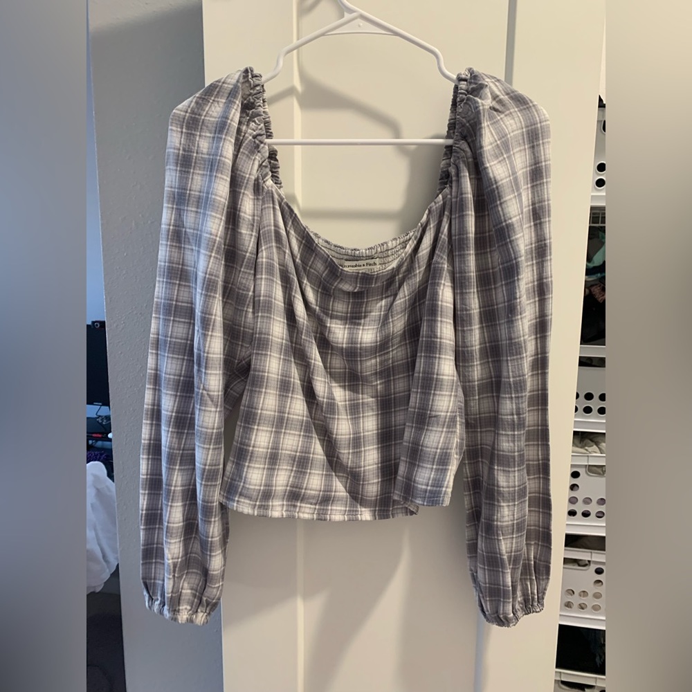 Abercrombie puff sleeve long sleeve top